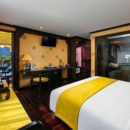 ホテル Nostalgia Halong Cruise ハロン エクステリア 写真
