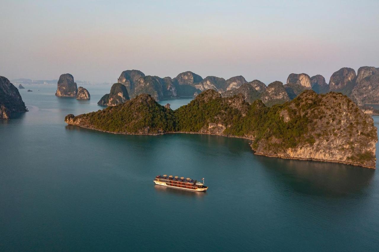 ホテル Nostalgia Halong Cruise ハロン エクステリア 写真