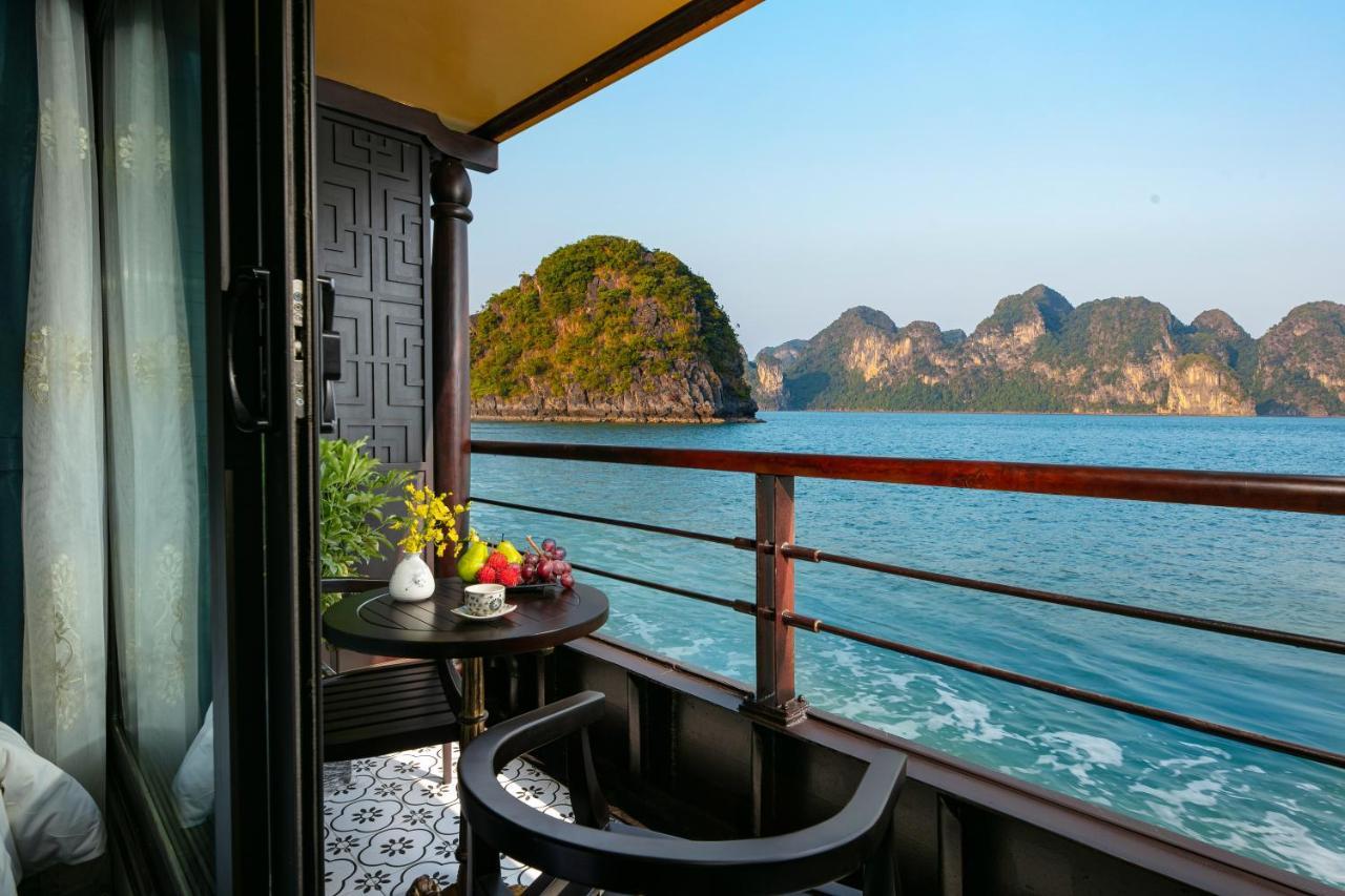 ホテル Nostalgia Halong Cruise ハロン エクステリア 写真