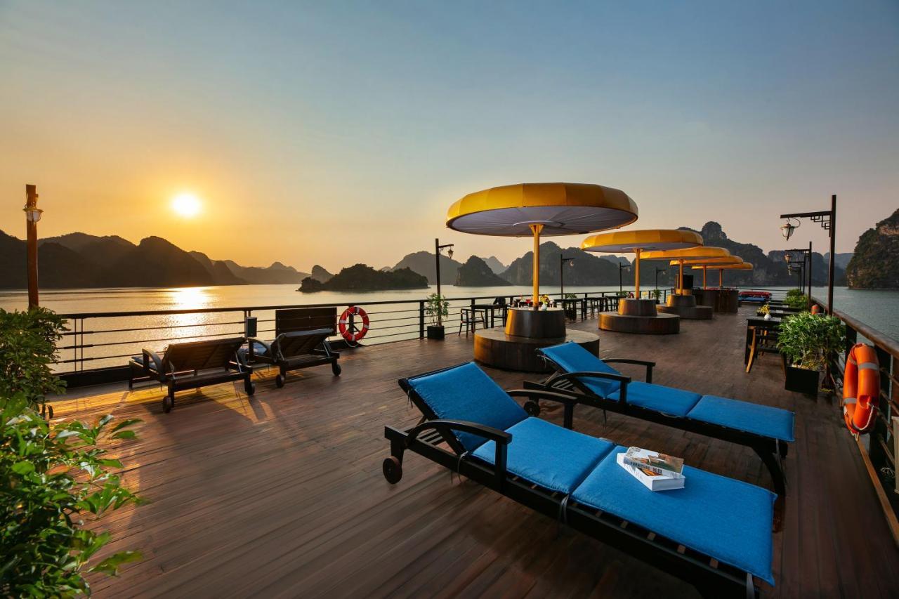 ホテル Nostalgia Halong Cruise ハロン エクステリア 写真